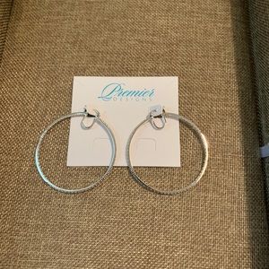 Premier Designs “Glitz” Earrings